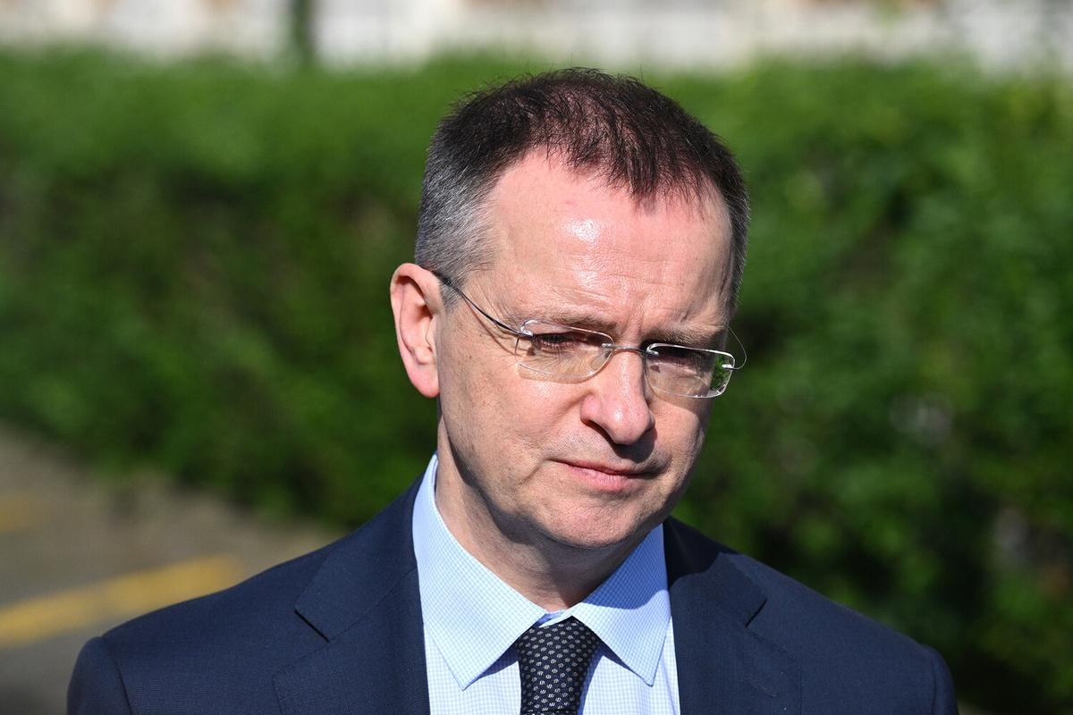 Мединский заявил, что готов поговорить с Рютте об истории Малороссии и Войска Донского Мединский заявил, что готов поговорить с Рютте об истории Малороссии и Войска Донского
